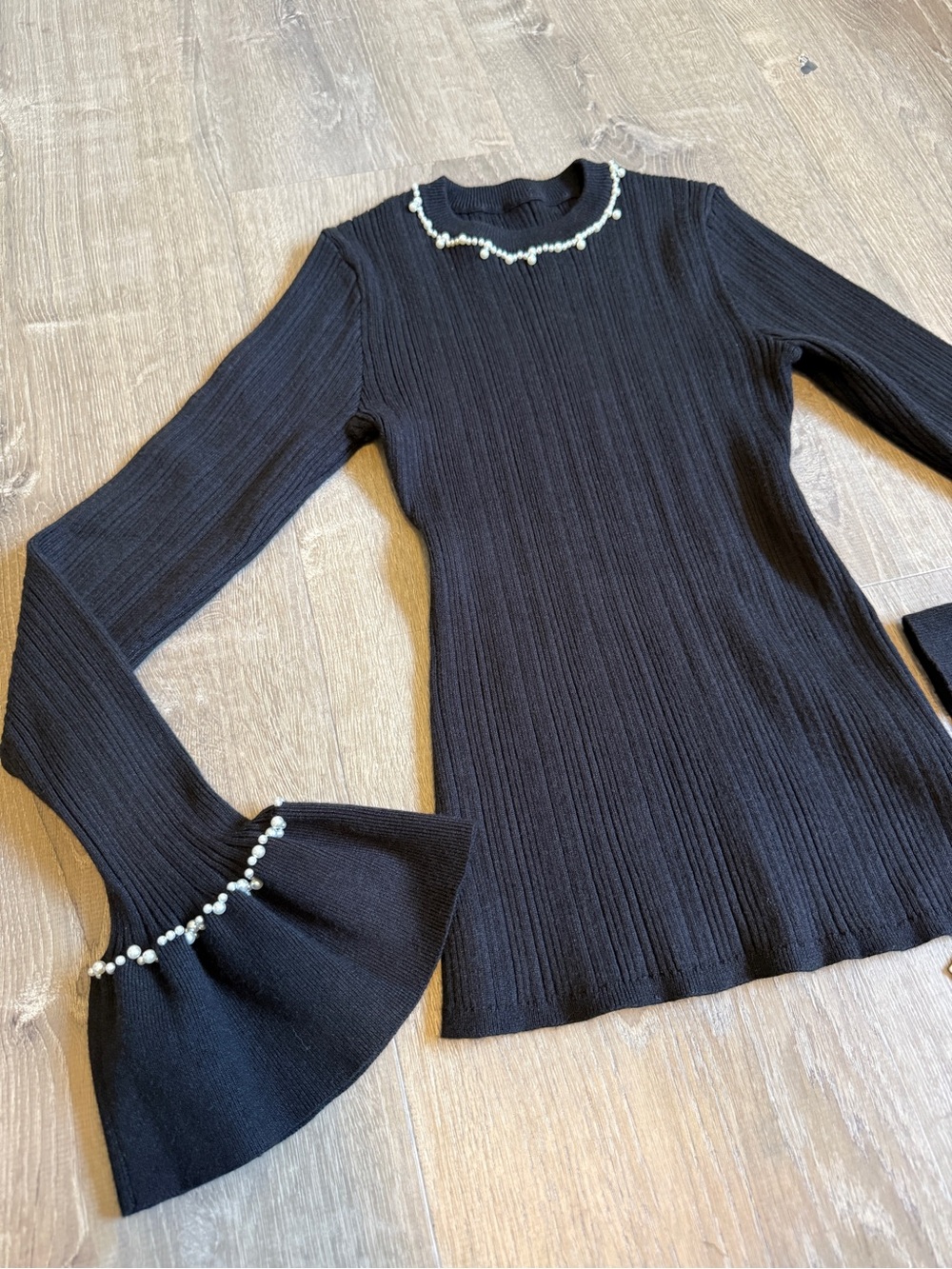 Commense Beaded-Decor Ruffle Knit Top-size XS- NWT - Picture 4 of 9